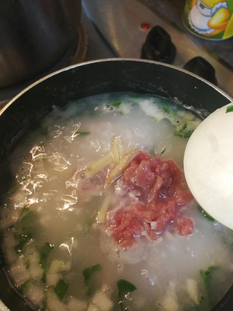 松花鹌鹑皮蛋瘦肉粥的做法 步骤10