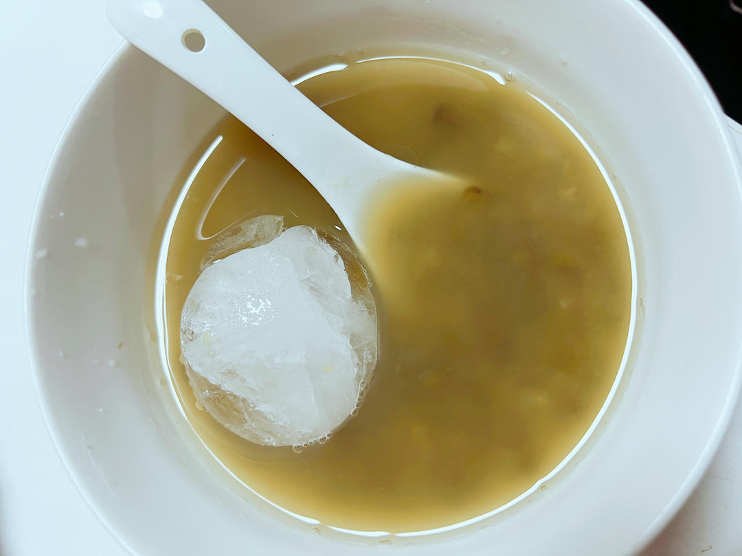 冰镇绿豆汤