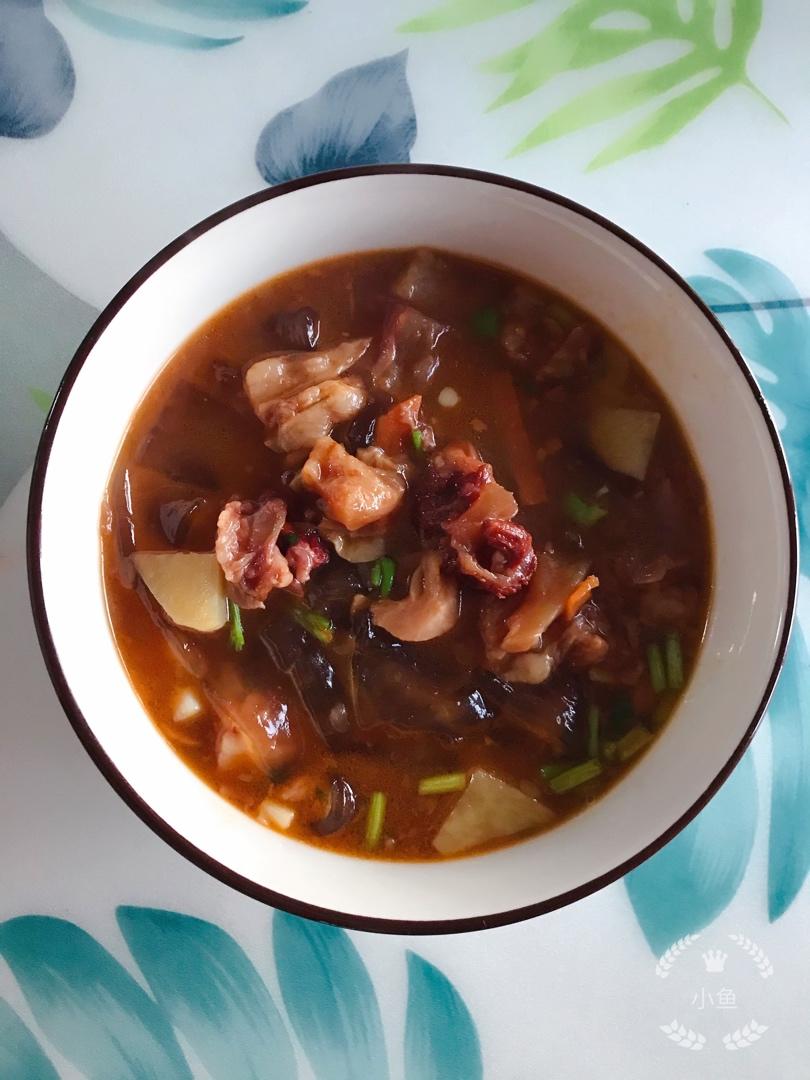 土豆胡萝卜炖筋头巴脑（牛肉）