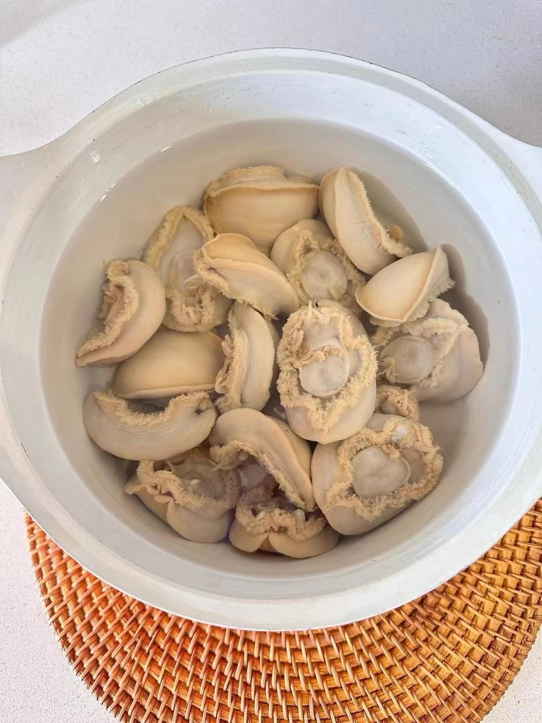 干鲍鱼泡发‮法方‬流程