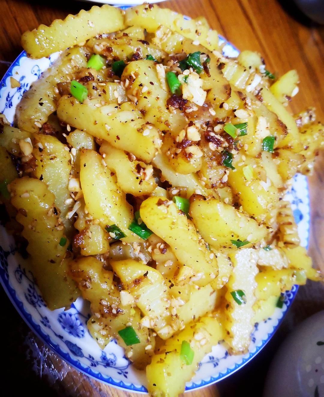 香辣过瘾的狼牙土豆条，秒光