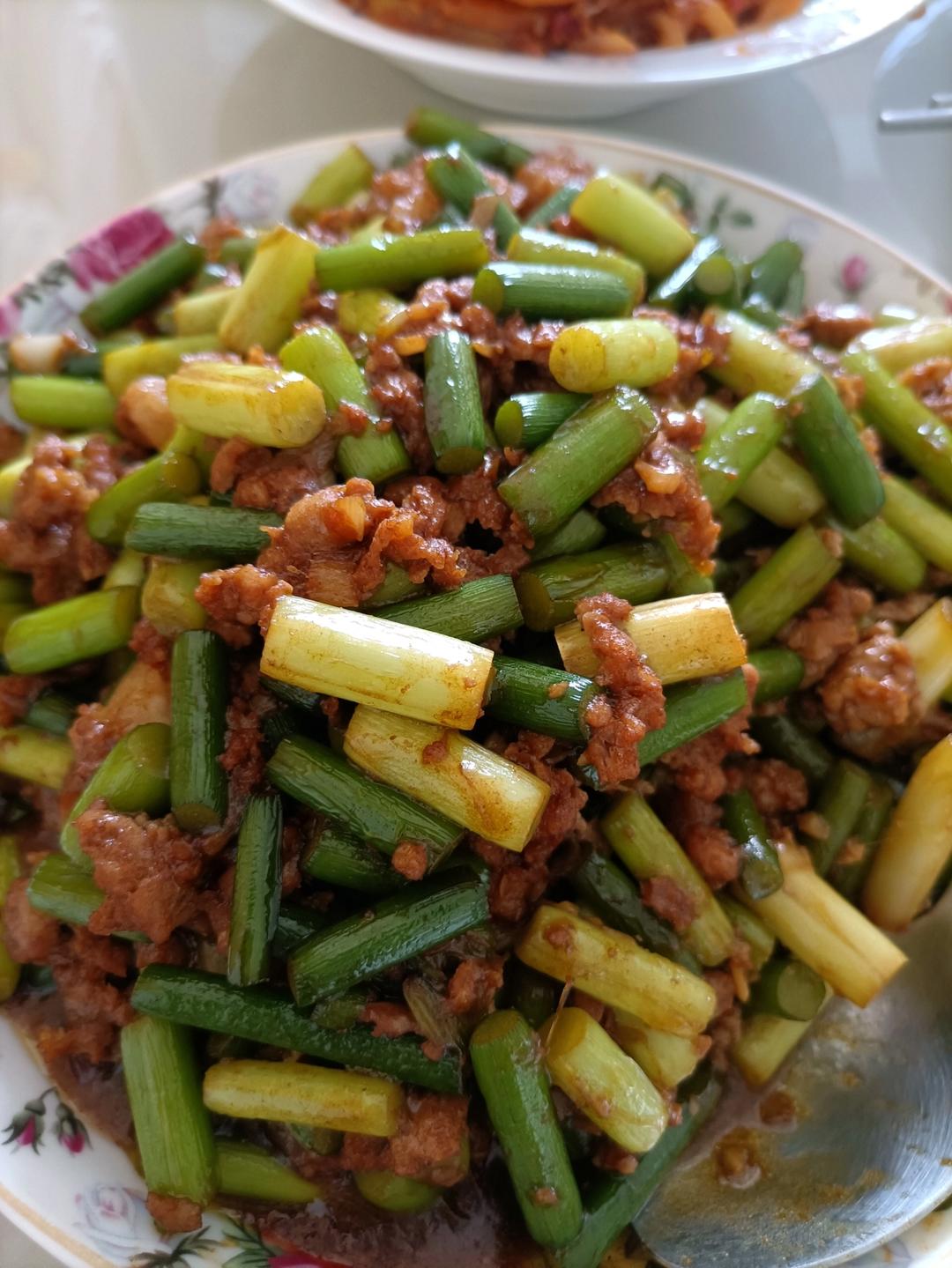 蒜苔炒肉末，三碗米饭都不够吃