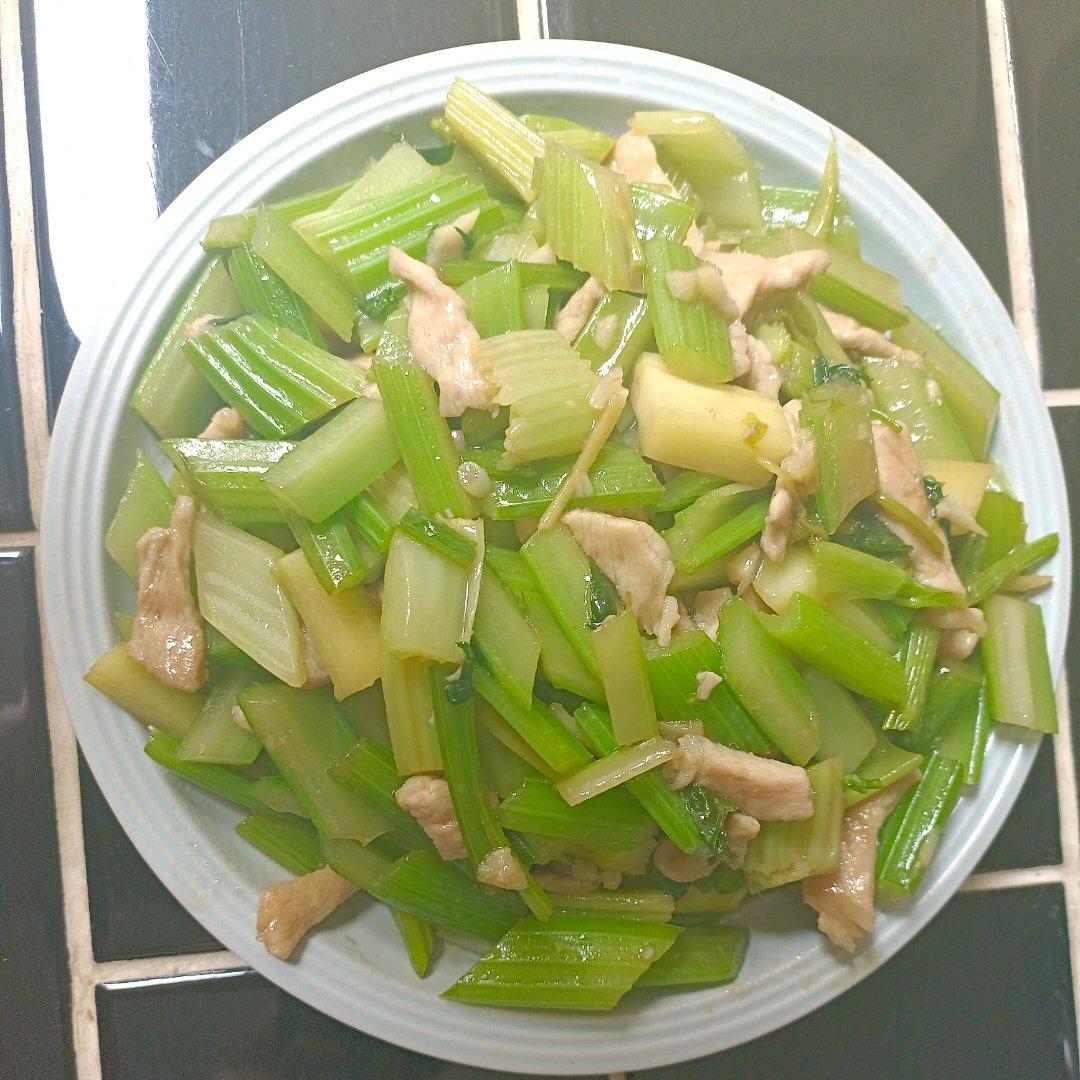 下饭芹菜炒肉