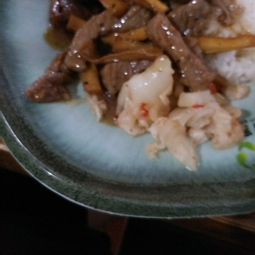 阿三味儿口蘑牛腩