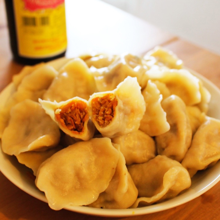 西兰花国的厨娘cami做的牛肉胡萝卜馅儿饺子