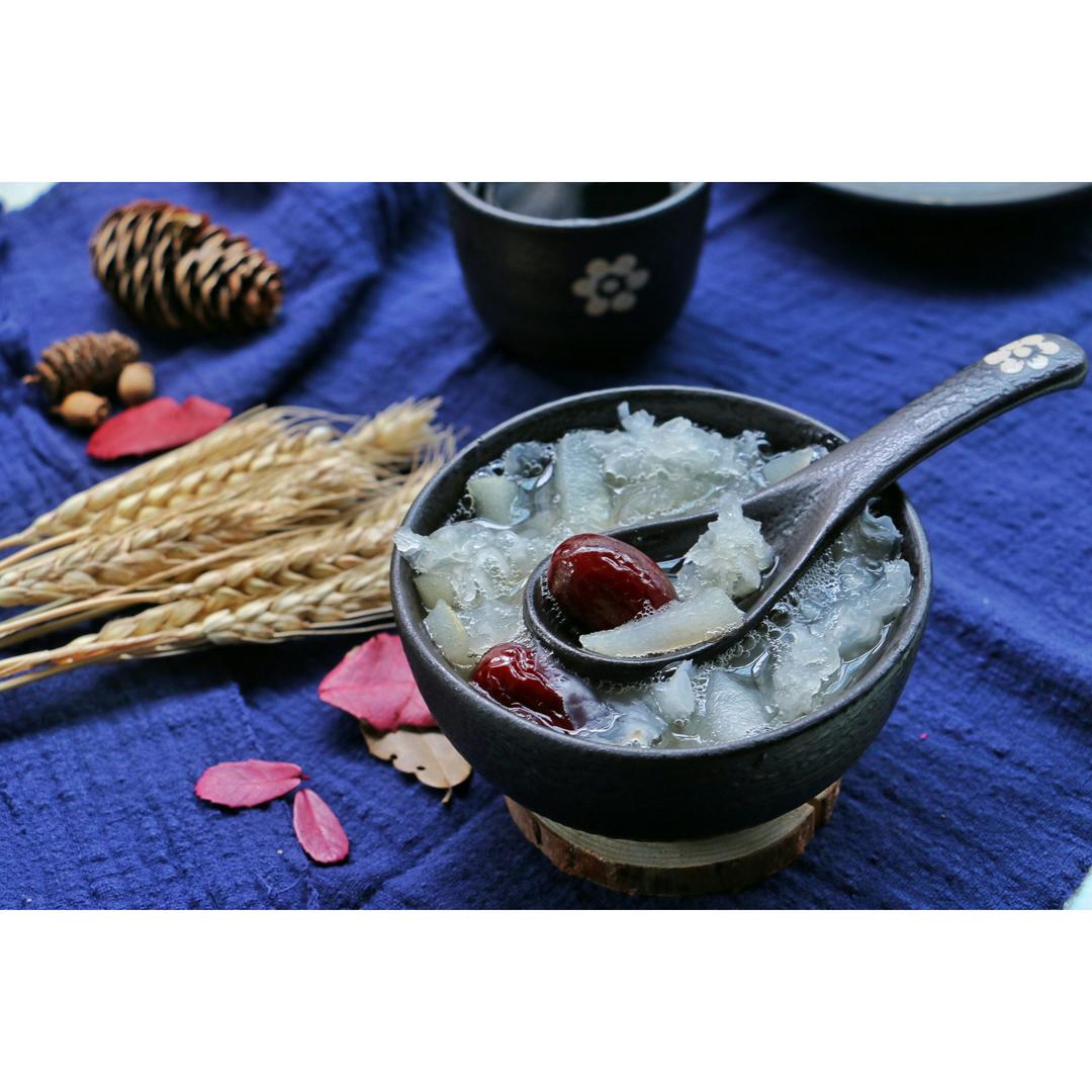 红枣银耳莲子羹