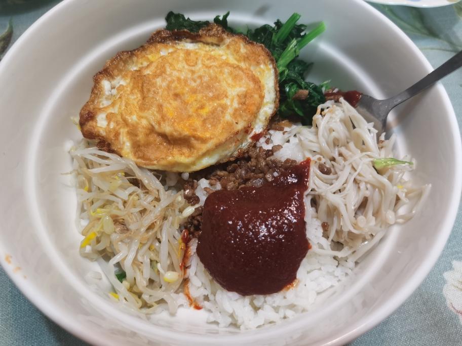 家庭版韩式拌饭的做法
