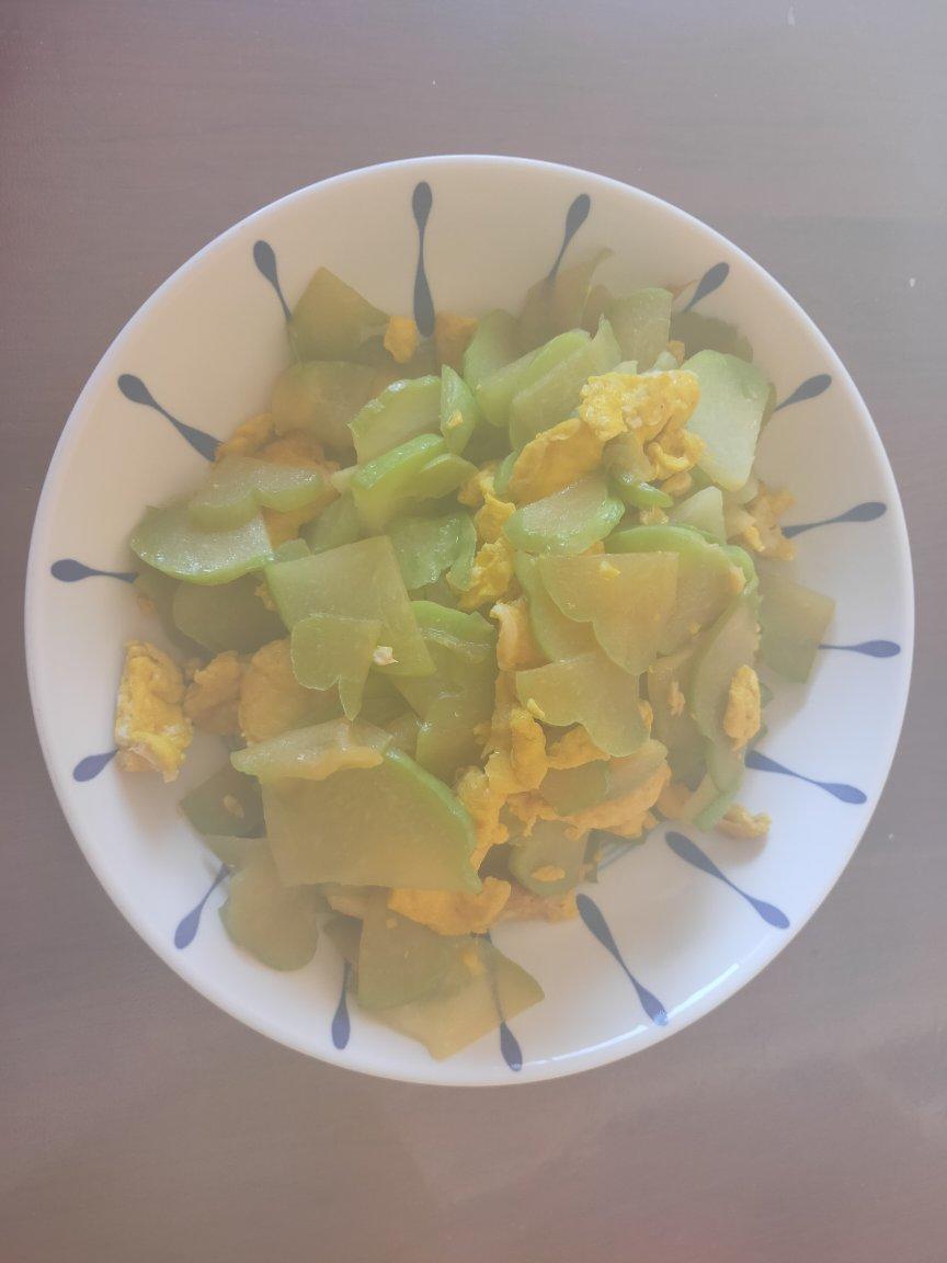 佛手瓜炒鸡蛋:补钙补锌，适合减肥时吃的快手菜