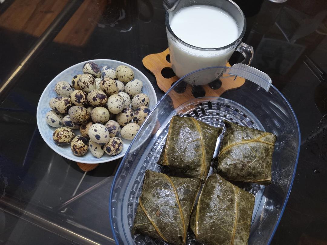 大兰的早餐桌