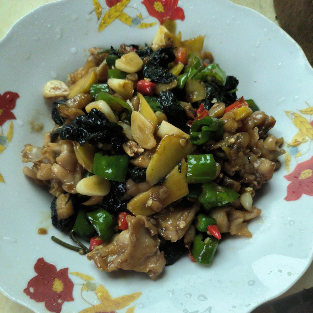 青椒紫苏牛蛙