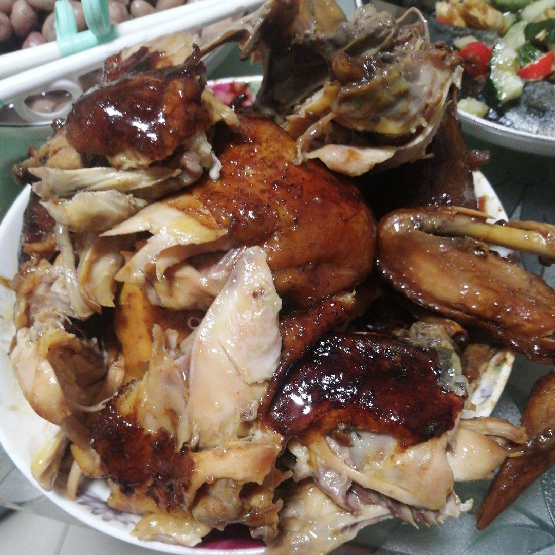 懒人版电饭煲焖整鸡（不加一滴水，肉质酥烂入味！）