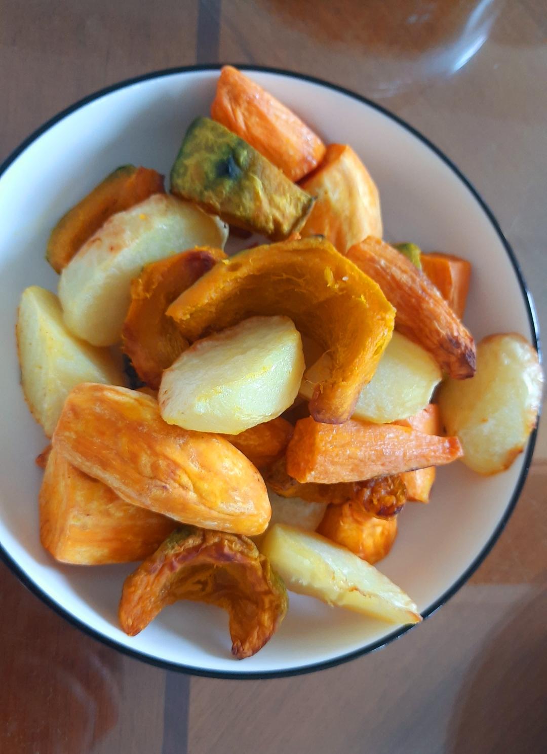 空气炸锅烤贝贝小南瓜，烤红薯，烤薯角的做法