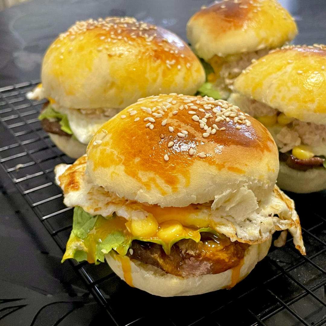 珍珍薯片在此做的肯德基早餐汉堡轻松在家做玉米鸡肉汉堡包