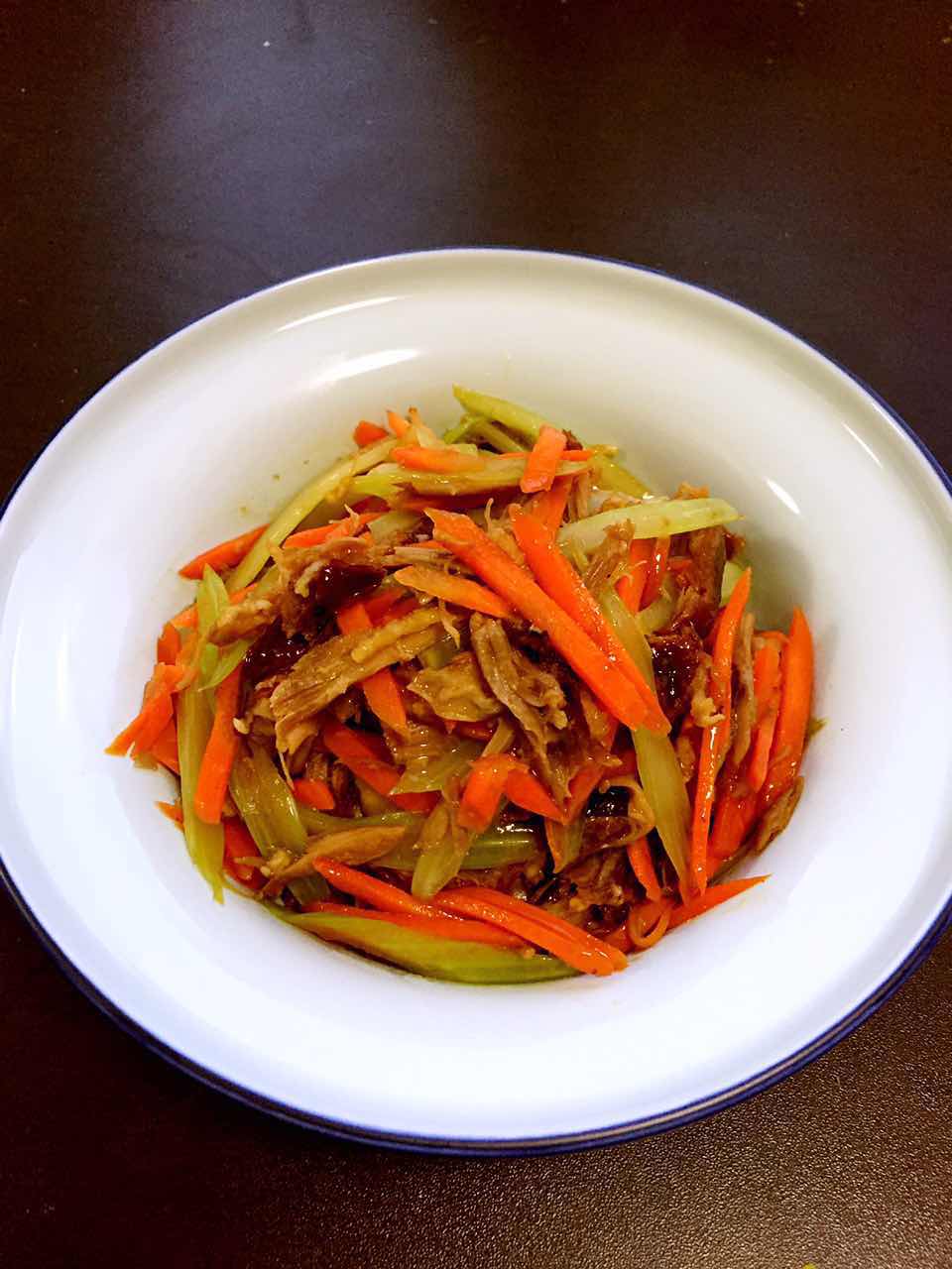 百里兮做的西芹火鸭丝