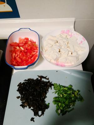 内脂豆腐汤的做法 步骤2