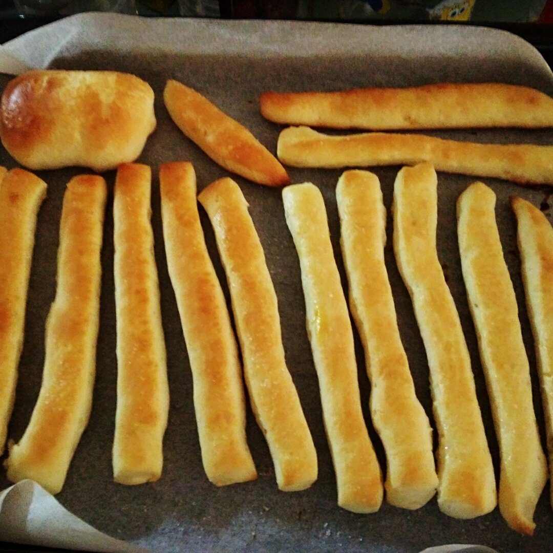 糖霜牛奶面包棒