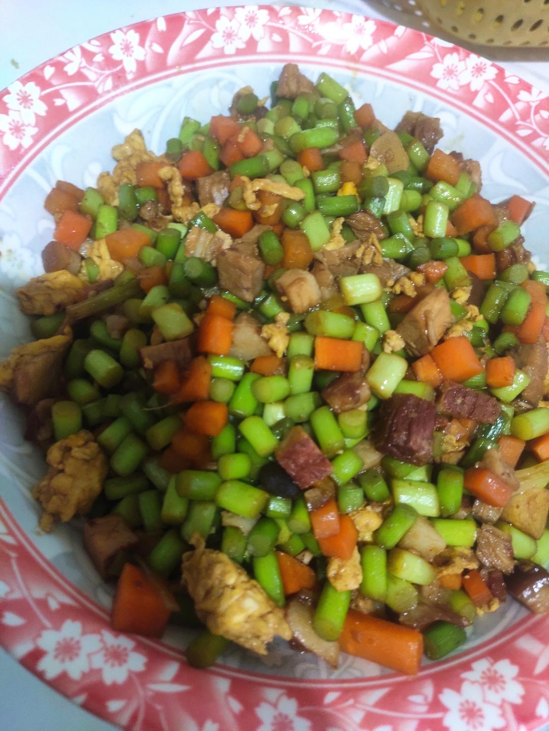 下饭外婆菜（肉沫炒蒜薹沫）