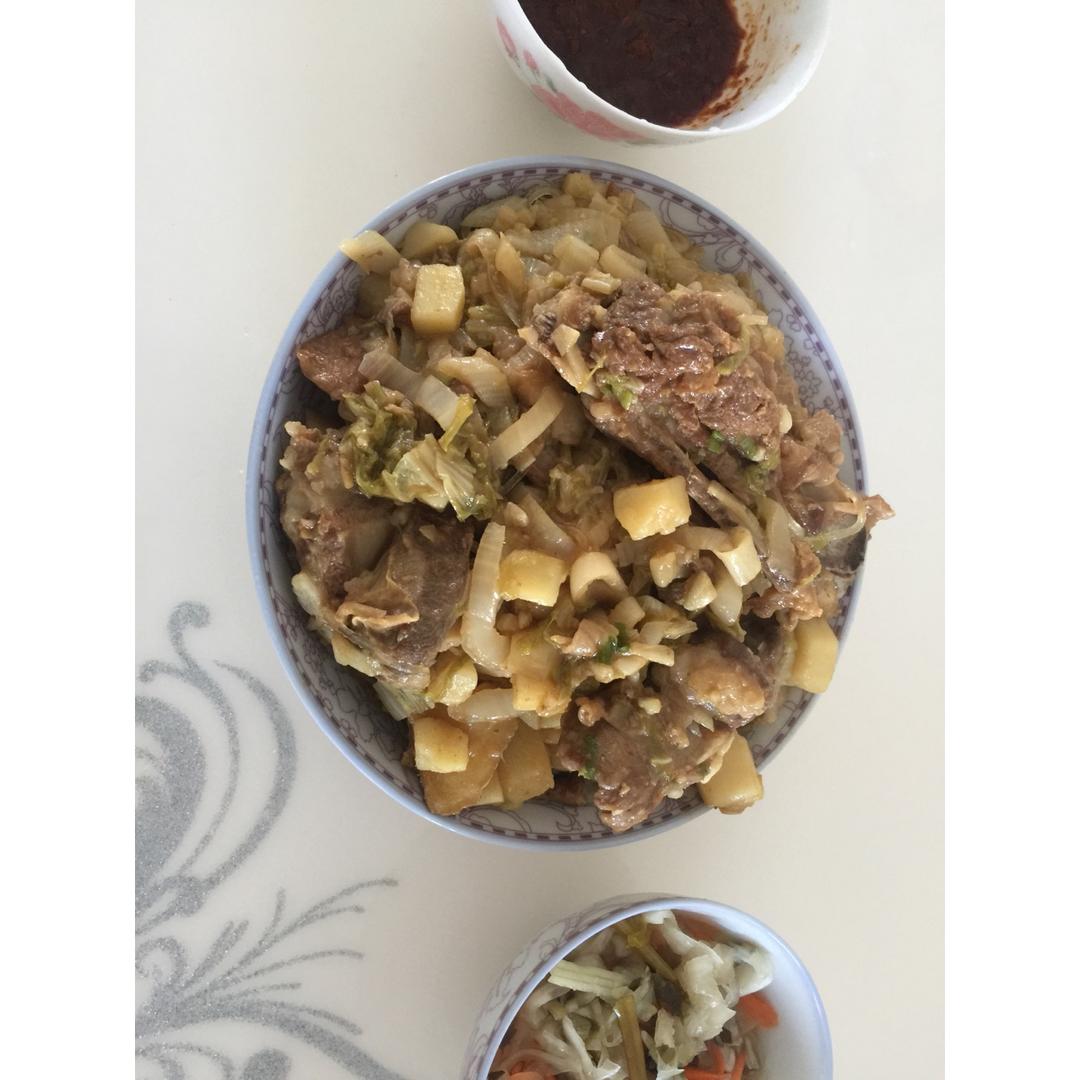 排骨烩酸菜