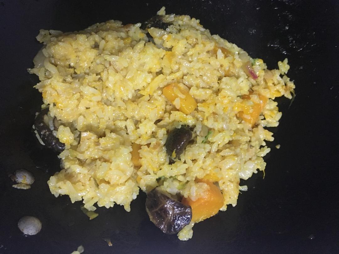 美味到不行的南瓜饭