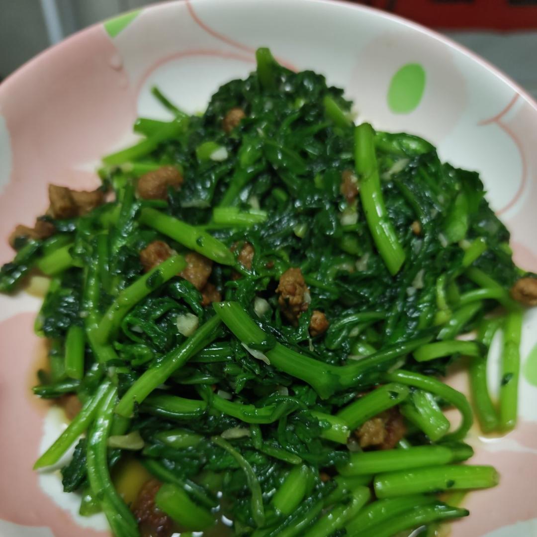 清炒茼蒿
