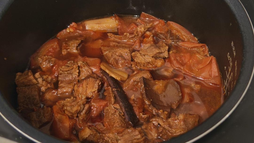 电饭煲番茄牛肋条，下饭神菜