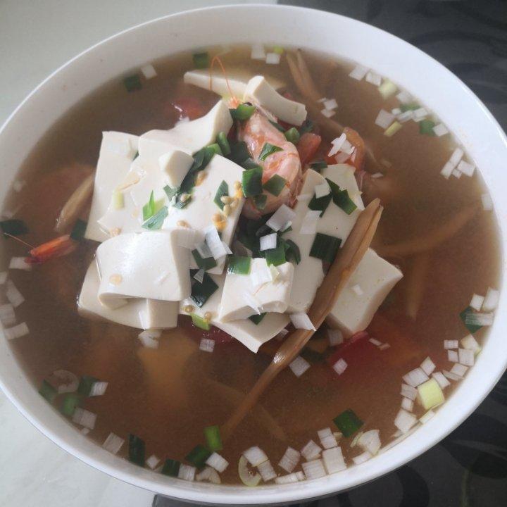 黄花菜豆腐汤