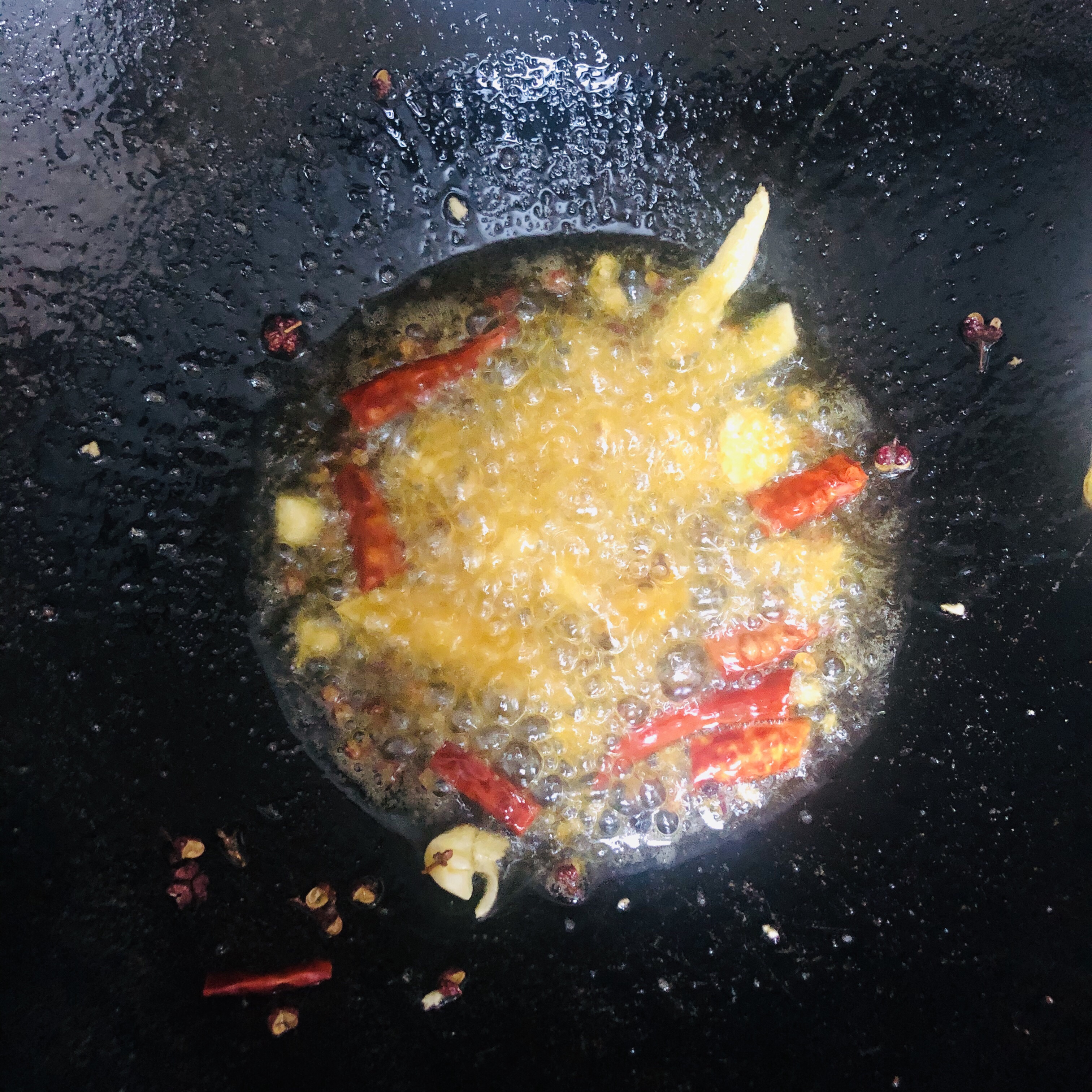 青花椒干煸鸡的做法 步骤3
