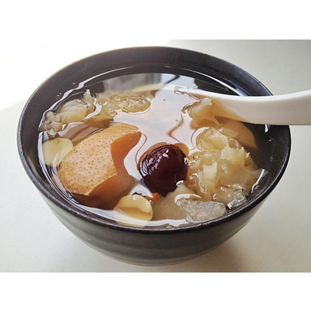 冰糖雪梨银耳汤