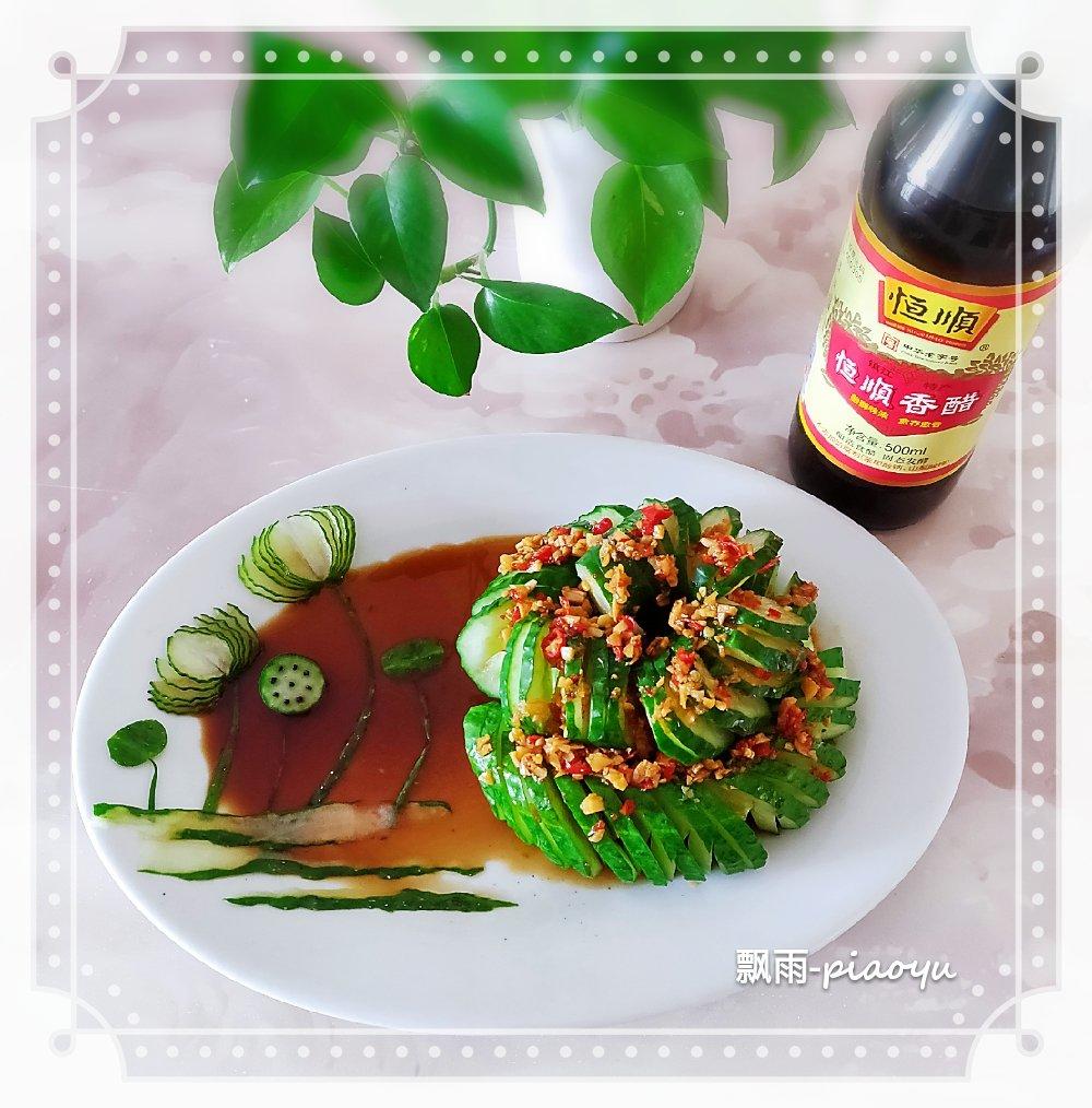 黄瓜荷花美美的餐盘画(创意盘画の五)