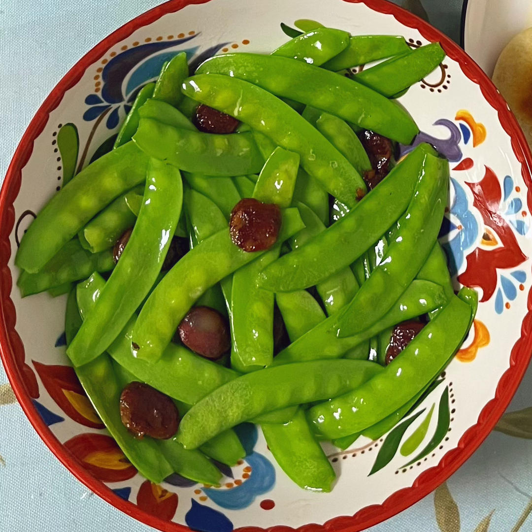 腊肠炒荷兰豆