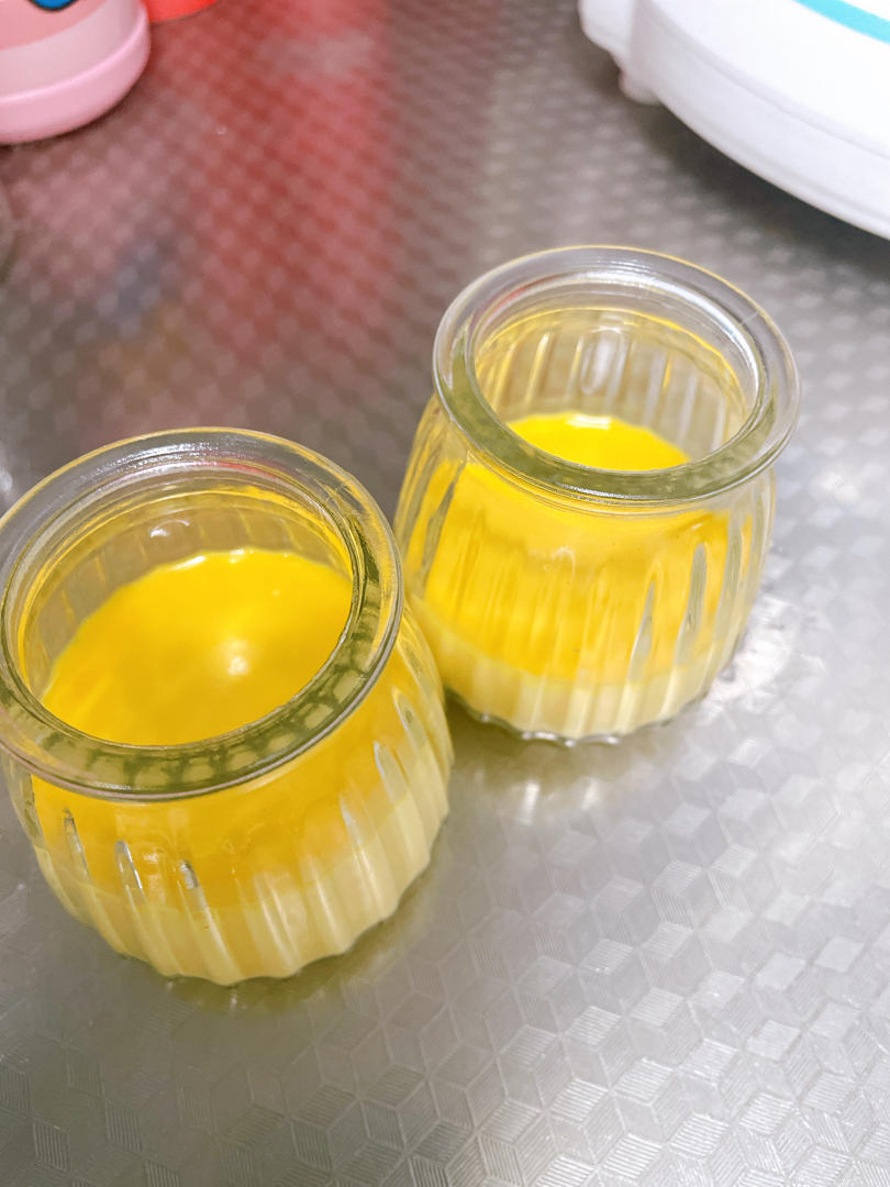 Crèmebrulée。法式烤布雷。焦糖布丁。