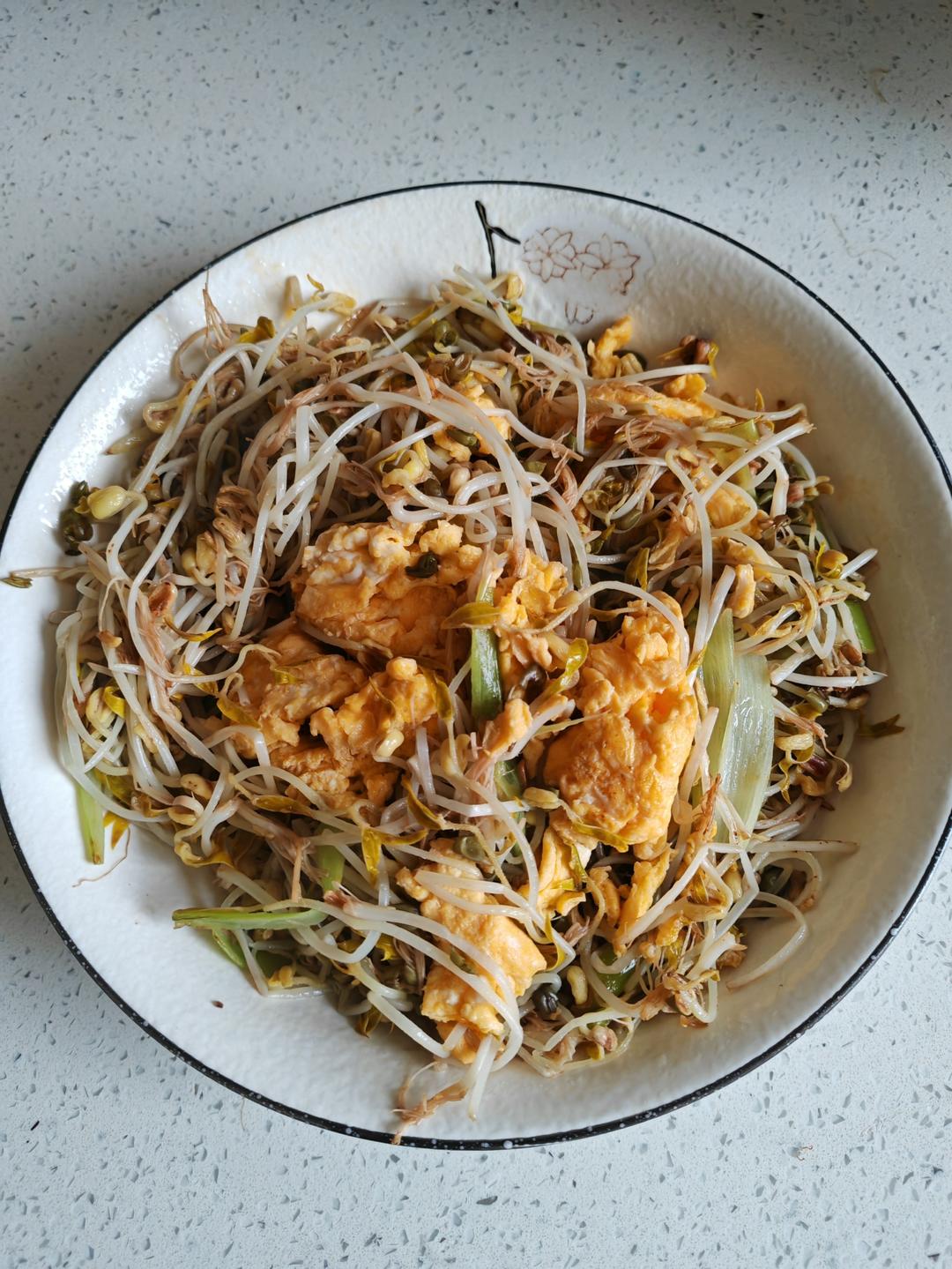 豆芽菜炒鸡蛋