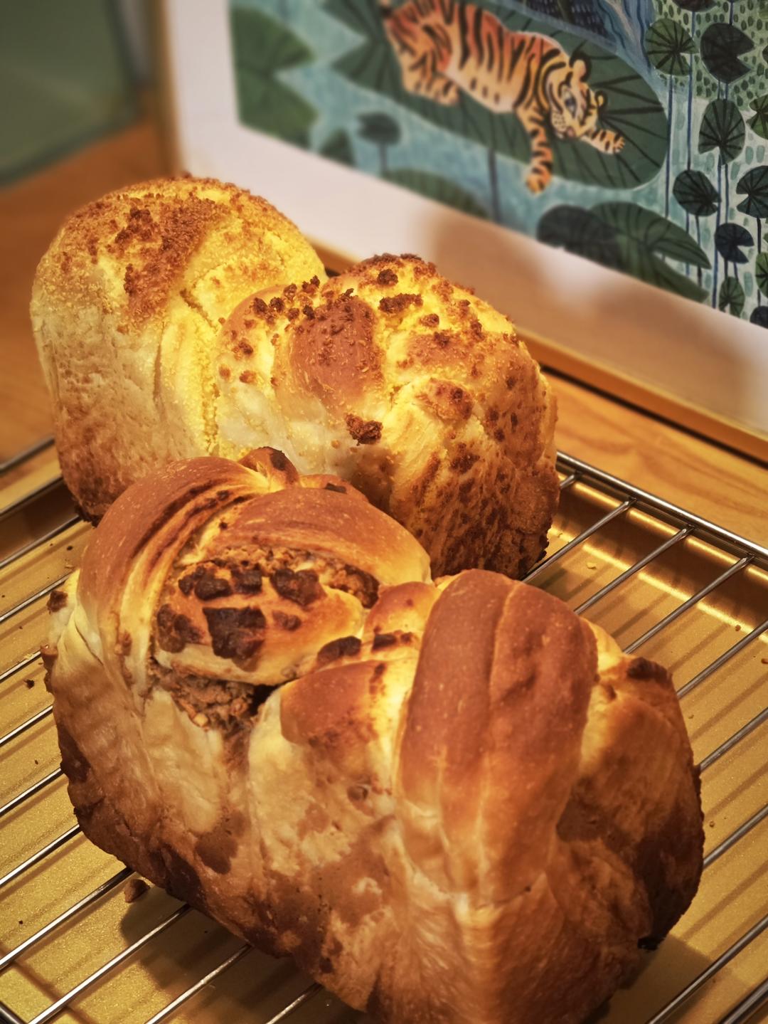 鲜奶花生手撕面包