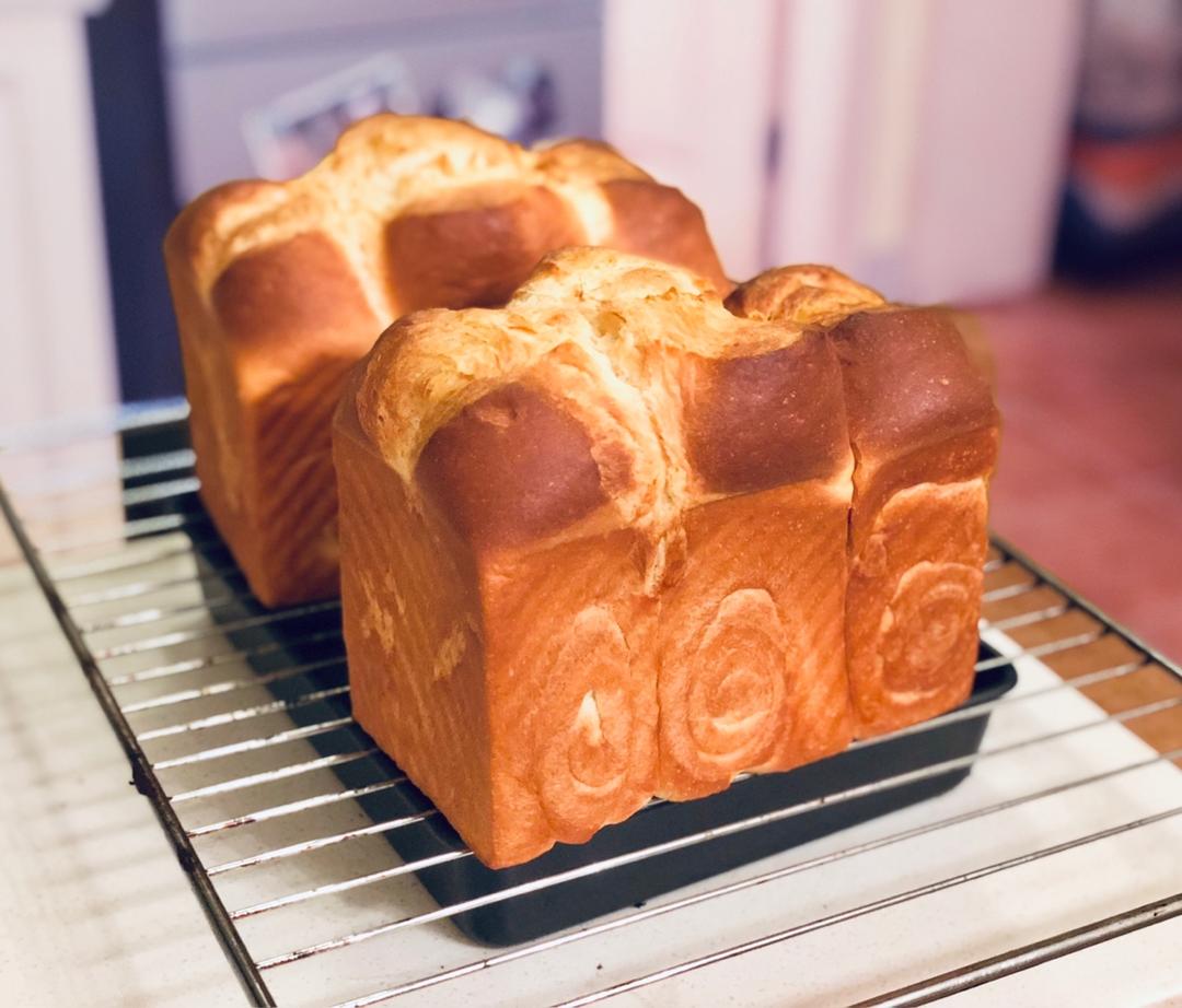 florence肥家咯xd做的布里欧修皇冠吐司