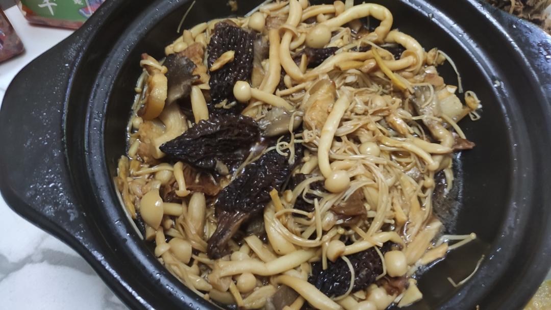 菌菇煲(杂菇煲)