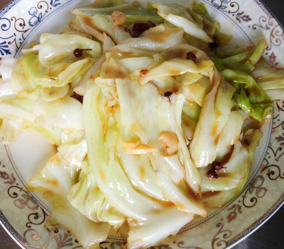 厨师长教你：“手撕包菜”的家常做法,简单又不失美味