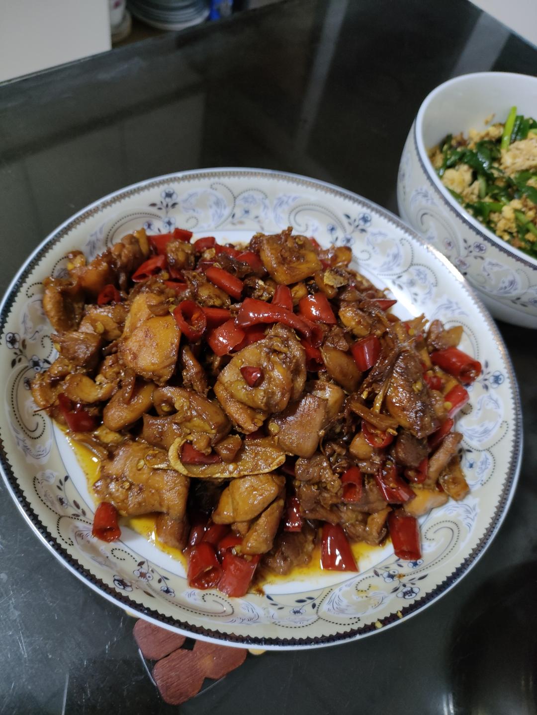 辣椒+啤酒炒鸡肉 巨好吃！超辣湖南菜