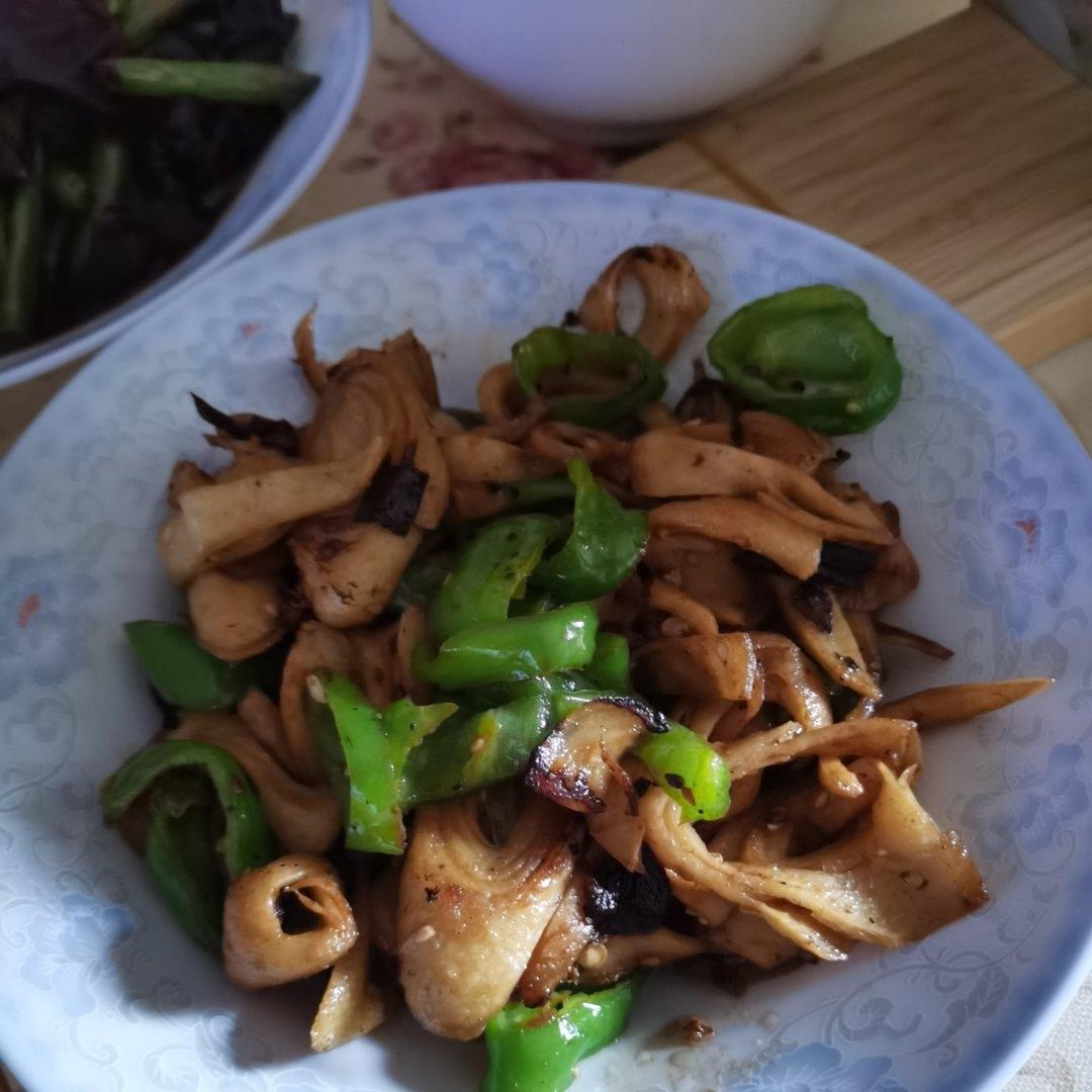 手把手教做孜然炒面筋（百吃不厌）动图图解