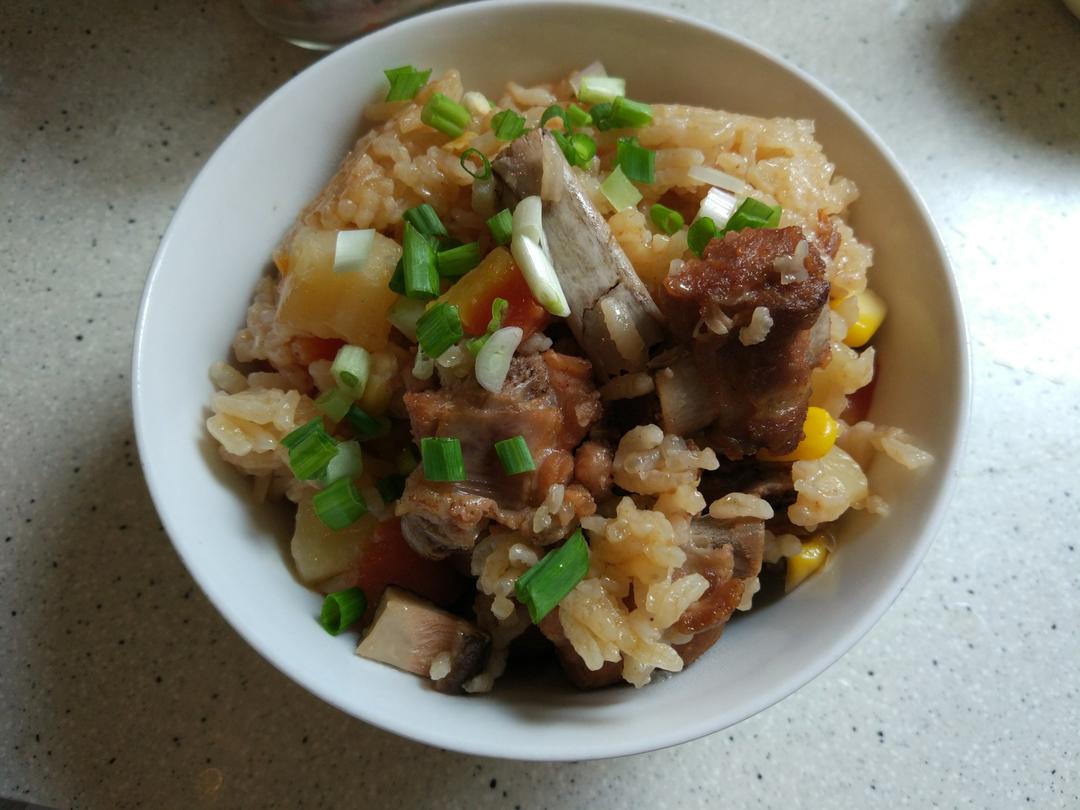 喷香排骨焖饭（爆好吃）