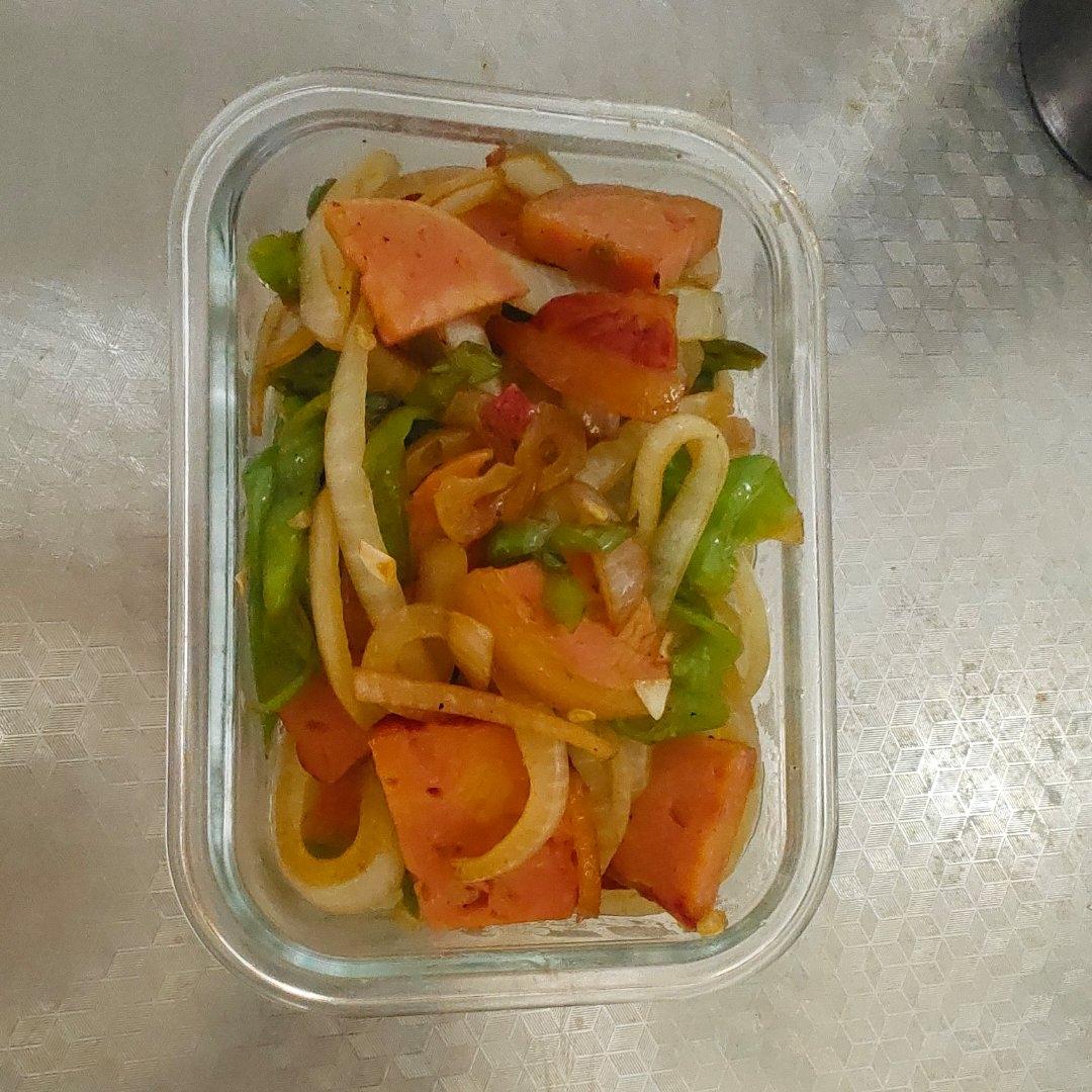 肘花火腿炒尖椒丝