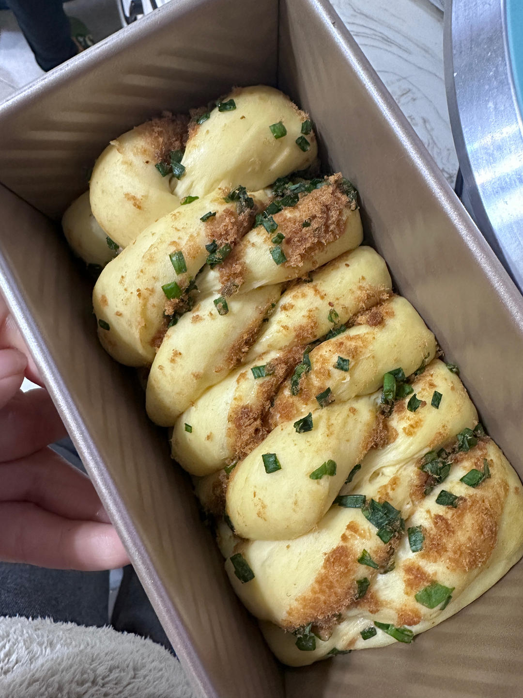 香葱肉松手撕吐司