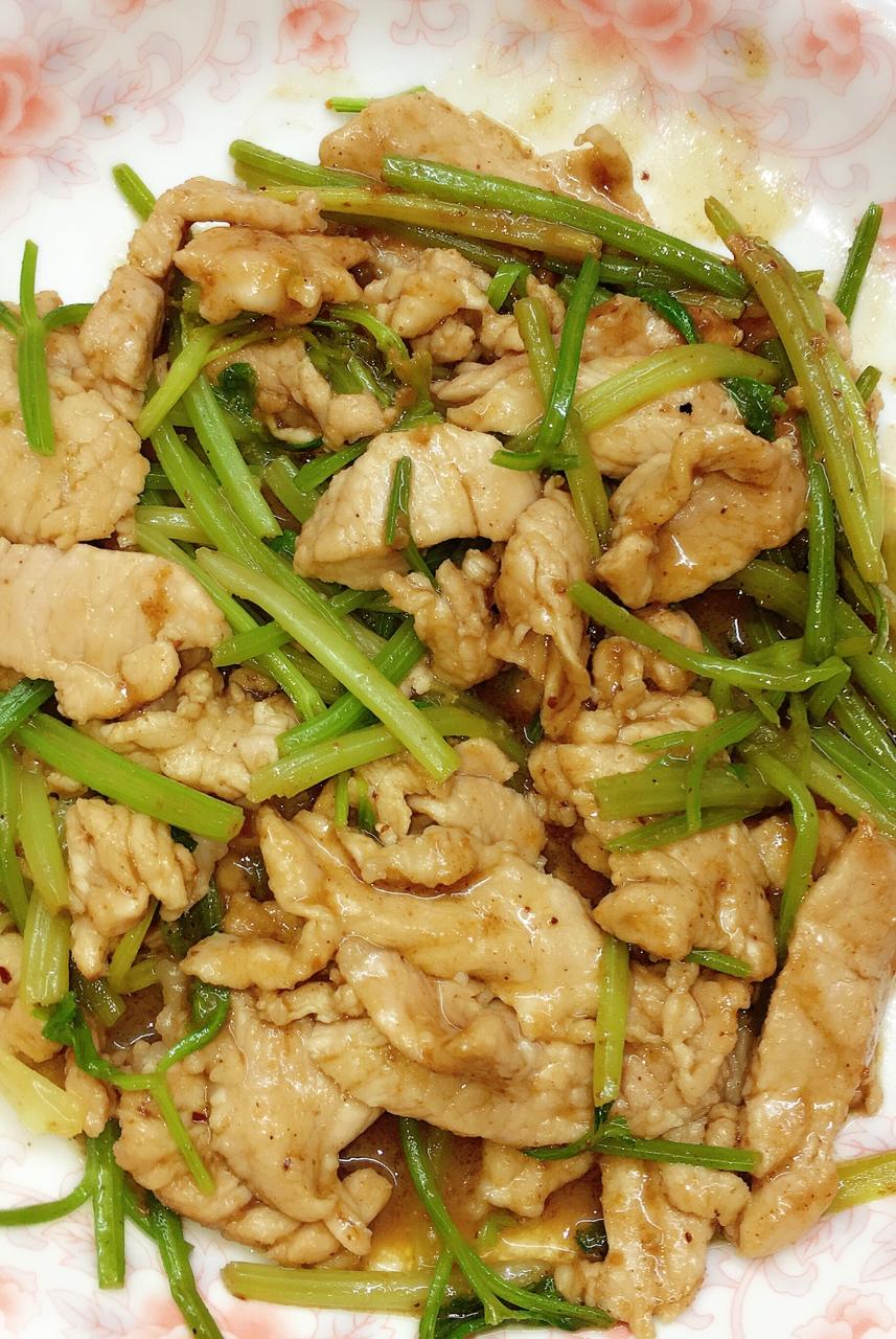 芹菜炒肉