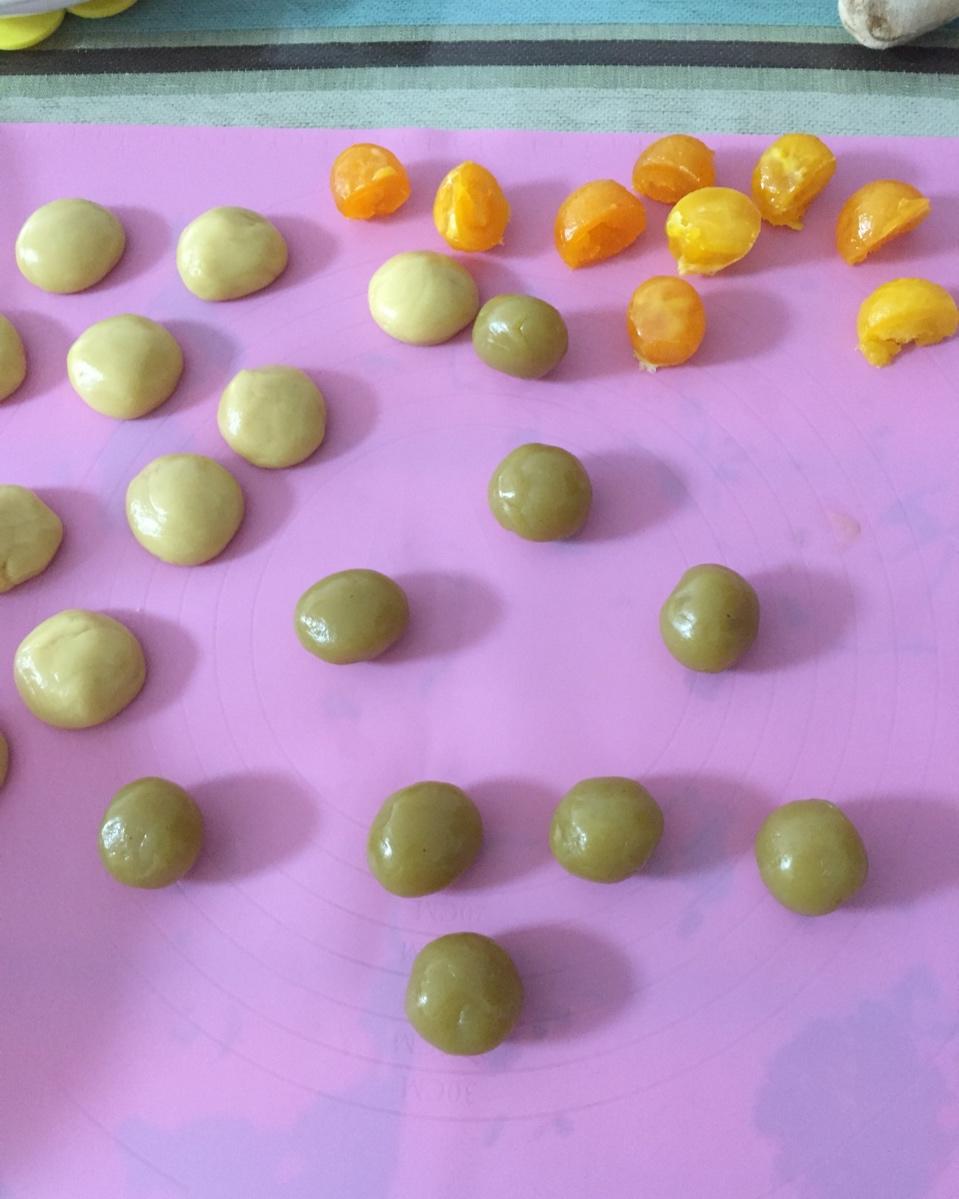 广式莲蓉蛋黄月饼