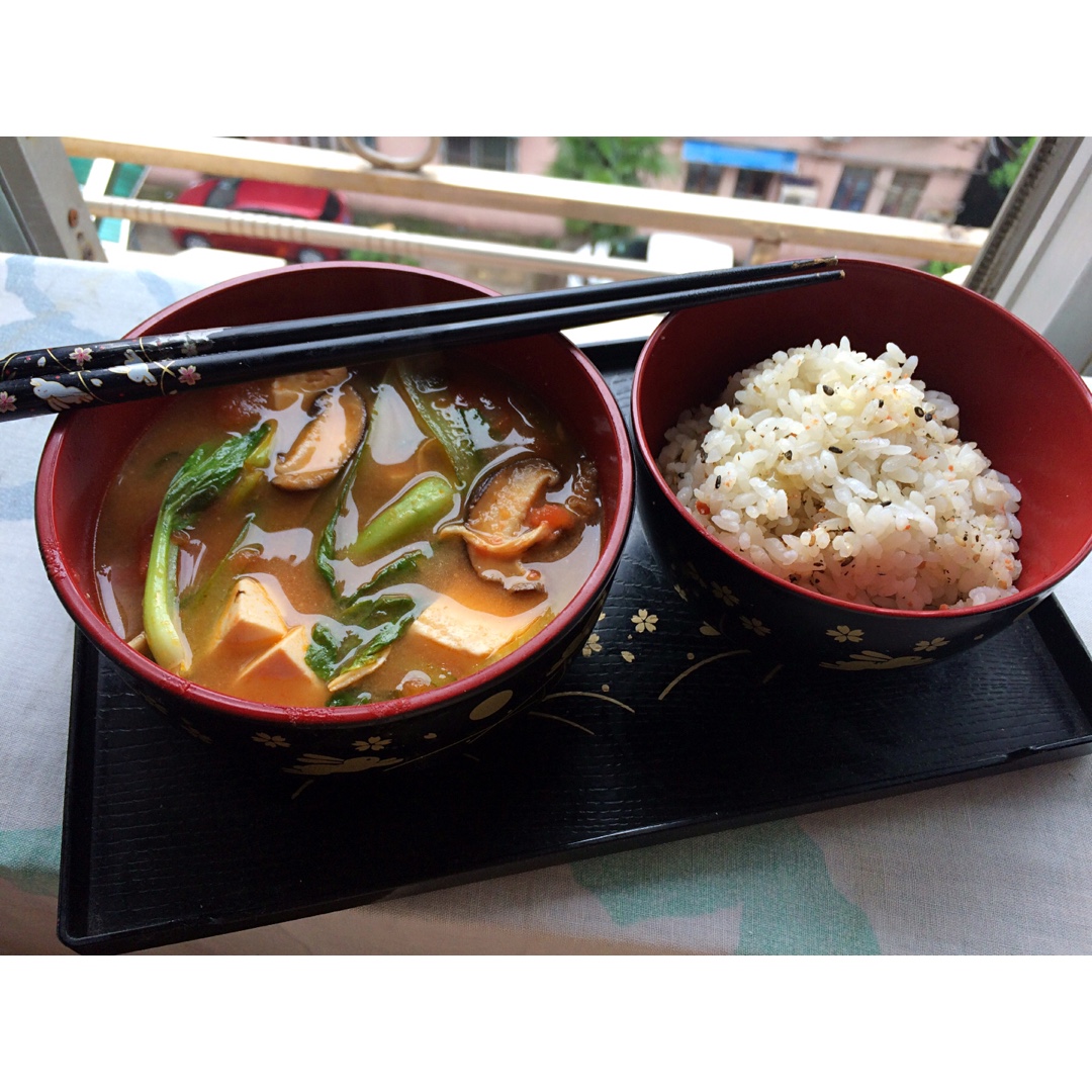 夏日番茄味噌汤