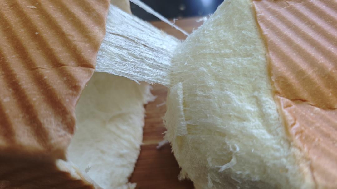“波兰种”的拉丝面包