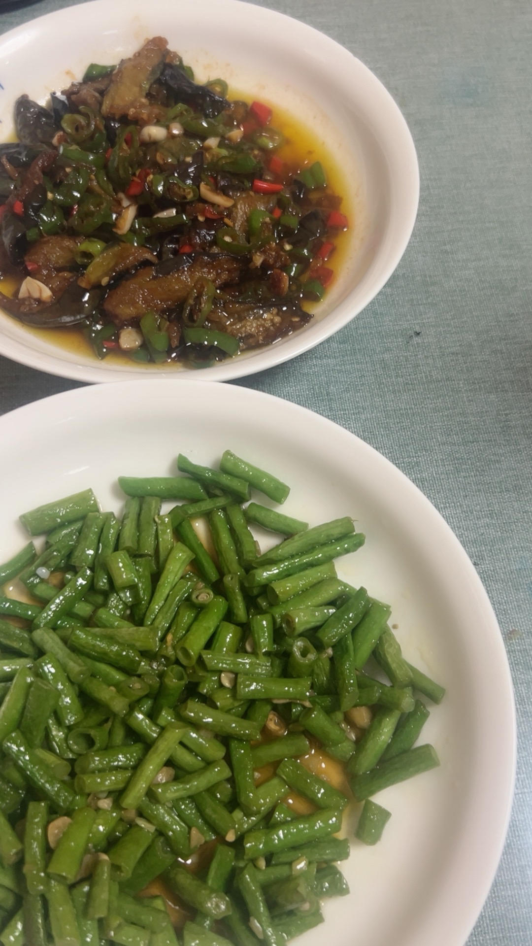 红烧茄子（佐西红柿尖椒）