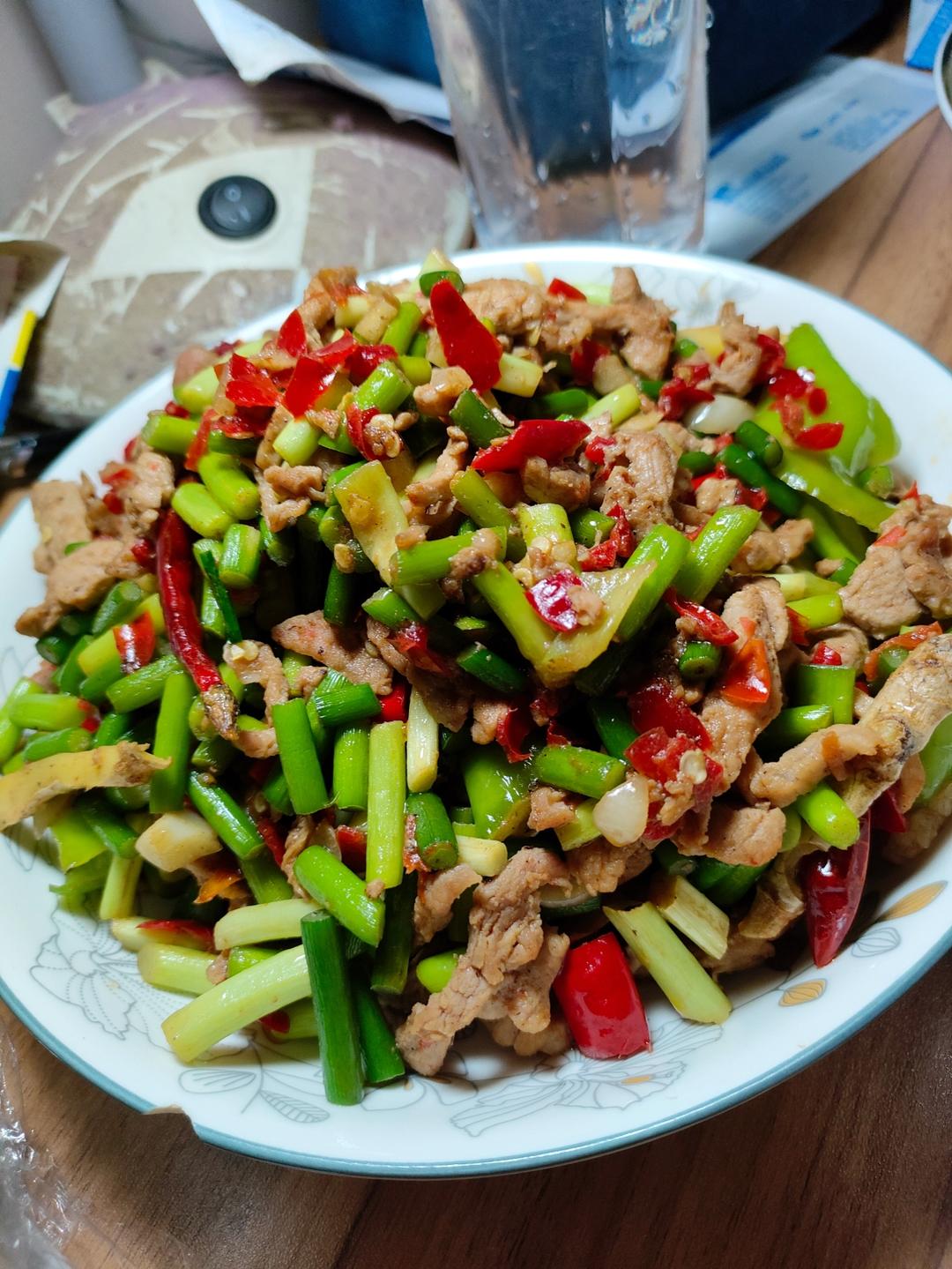 超下饭的蒜苔炒肉末