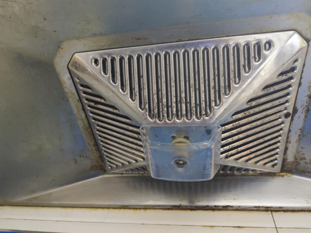 如何轻松、快速、有效的清洗重油污的油烟机？