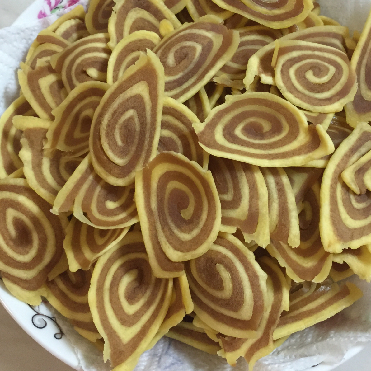 炸猫耳朵牛耳朵零食年货猪耳朵