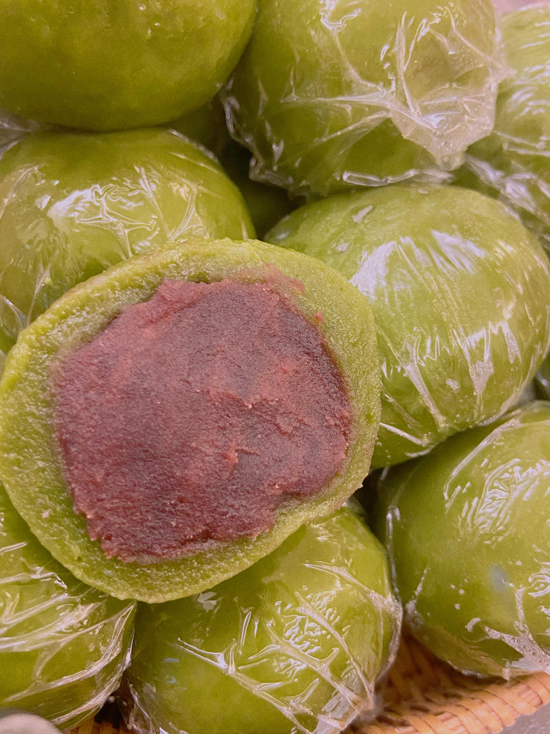 清明必吃的艾草青团